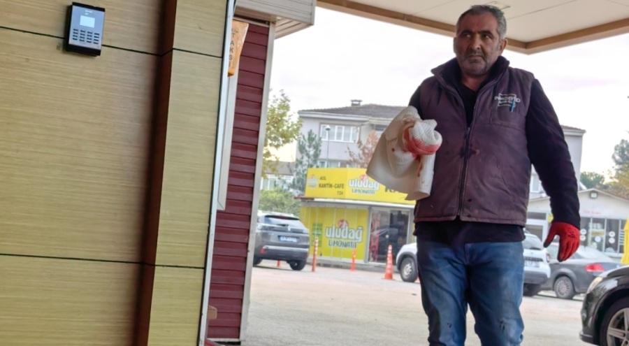 Bursa'da yatak fabrikasında çalışan işçi elini makineye kaptırdı!