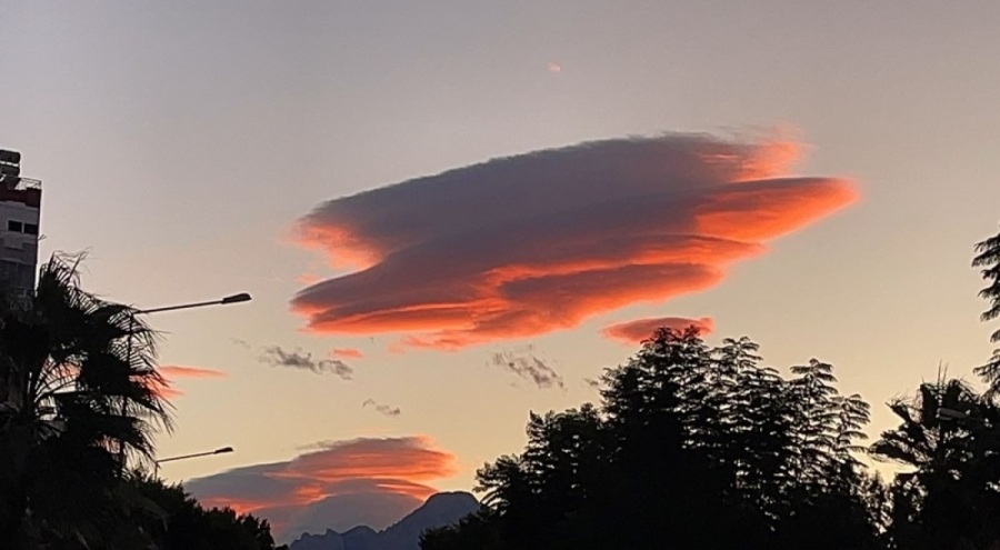 Antalya'da mercek bulutu oluştu