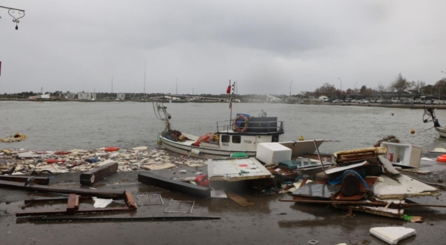 Akçakoca Limanı'nda hasar tespit çalışmaları başladı