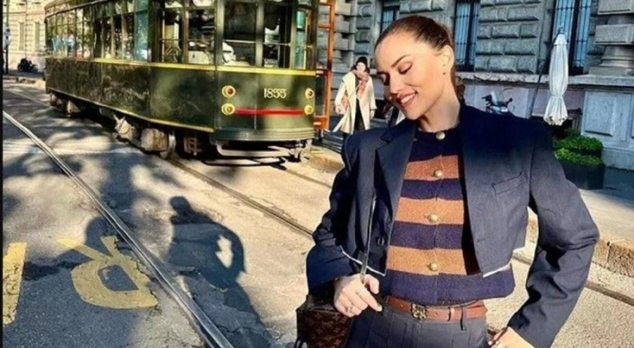 Fahriye Evcen'in İtalya tatili pozları büyüledi