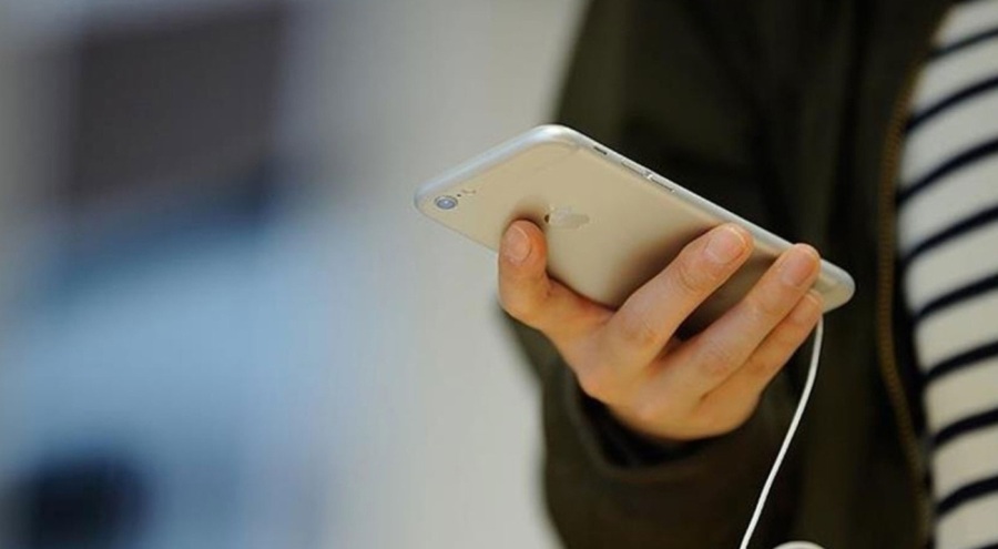 Akıllı telefon pazarı yeniden büyümeye başladı