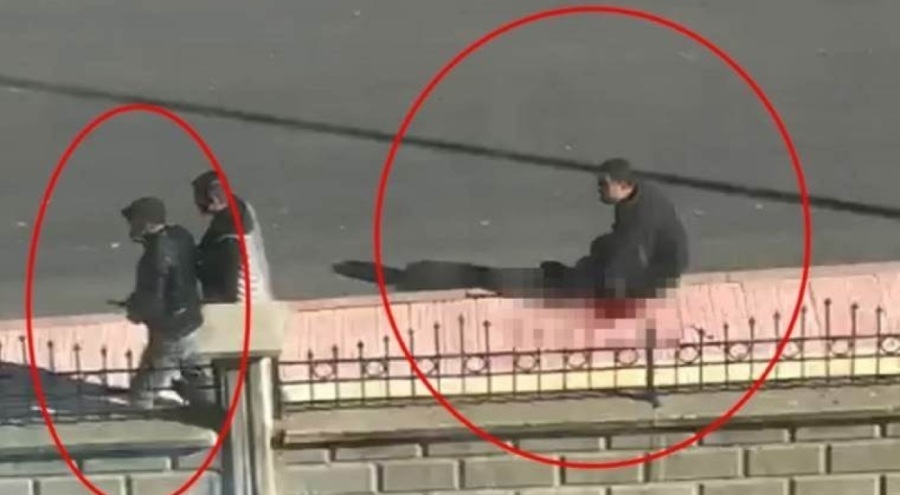 Kaldırımda yürüyen husumetlisini bıçakla yaraladı