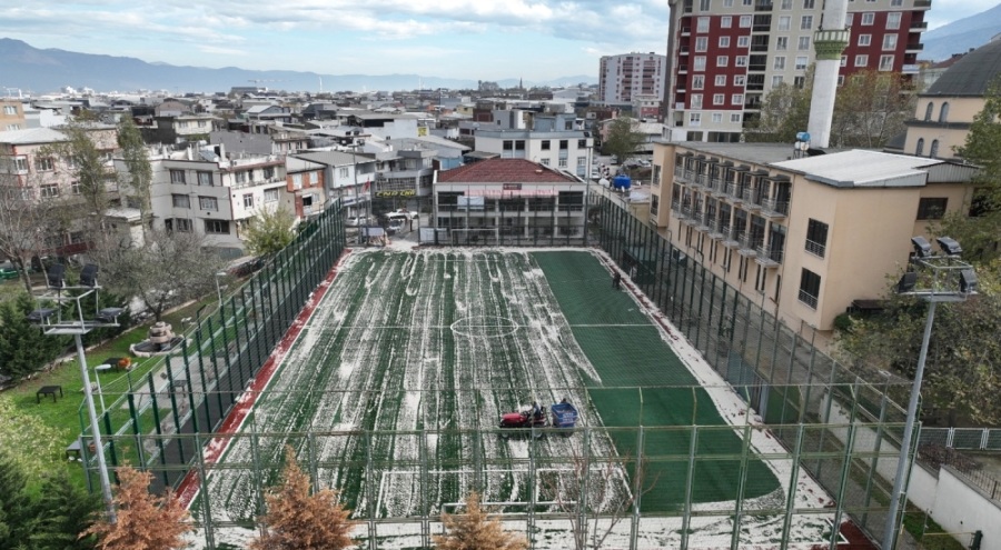 Bursa'da spor tesisleri yenileniyor