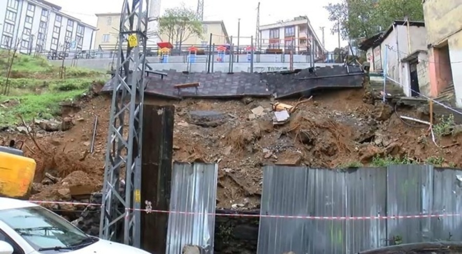 İstanbul'da iki bina toprak kayması nedeniyle boşaltıldı