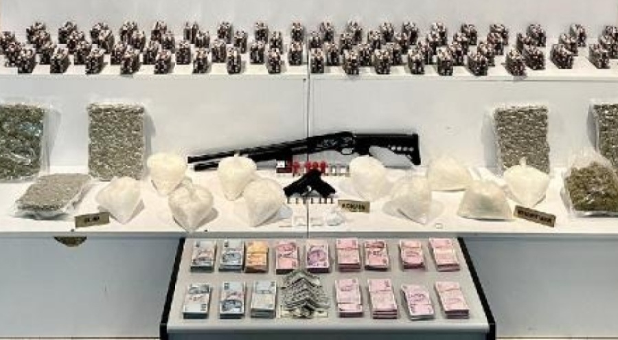 Otomobillerle uyuşturucu sevkiyatına eş zamanlı operasyon! Çok sayıda gözaltı