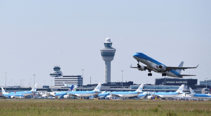 Hollanda tepkiler üzerine Schiphol Havalimanı kararından vazgeçti