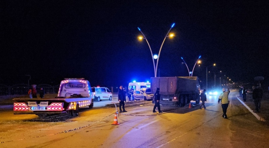 Erzincan'da korkutan kaza: 2 ölü, 4 yaralı