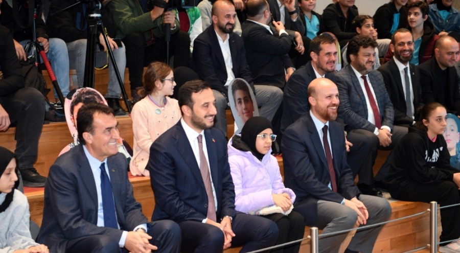 Bursa Osmangazi Belediye Başkanı Dündar öğrencilerle buluştu