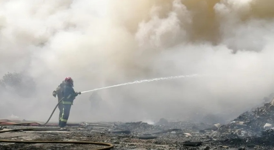 Pakistan'dan AVM'de yangın faciası! 9 kişi hayatını kaybetti