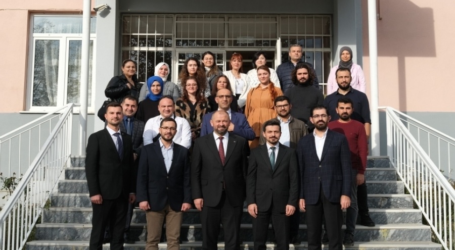 Orhaneli Belediye Başkanı Aykurt öğretmenleri unutmadı