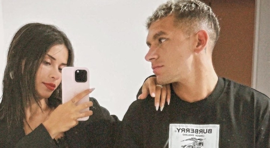 Lucas Torreira maç öncesi sahada sevgilisi Devrim Özkan'ı aradı