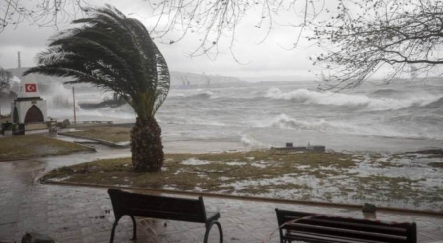 AFAD açıkladı... Fırtına iki ilde can aldı!