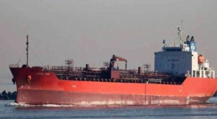 Kaçırılan ve içinde Türk denizcilerin de bulunduğu gemi kurtarıldı!