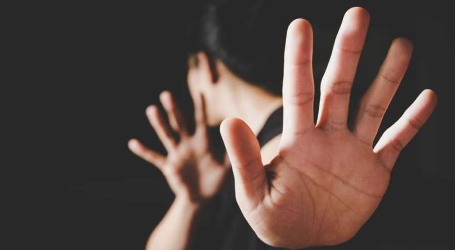 Kars'ta 15 yaşındaki kız çocuğunu taciz ettiği iddiasıyla tutuklanan polis memuru, serbest bırakıldı