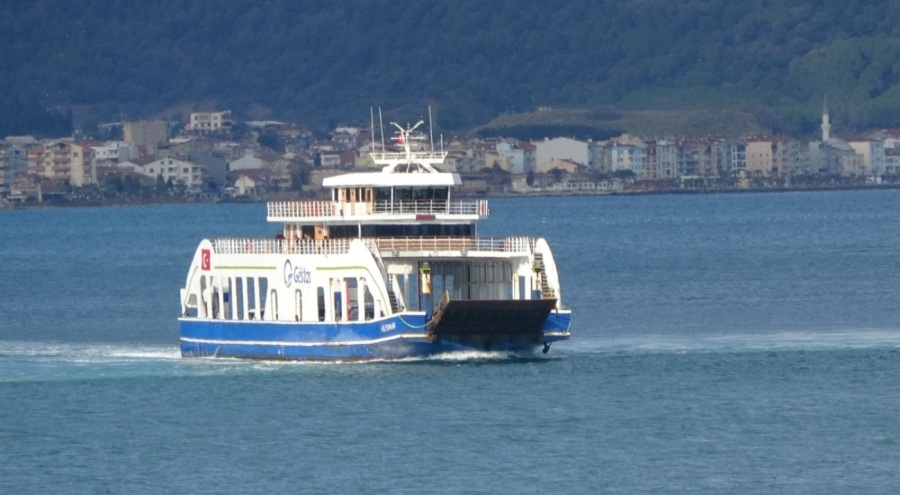 Deniz ulaşımına fırtına engeli!