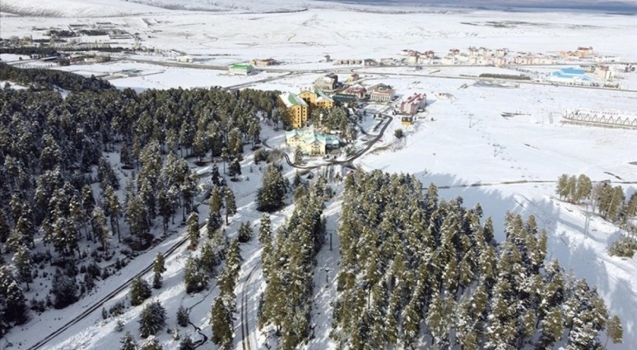 Kristal kar üzerinde kayak yapılan Cıbıltepe, sezonu erken açmayı hedefliyor