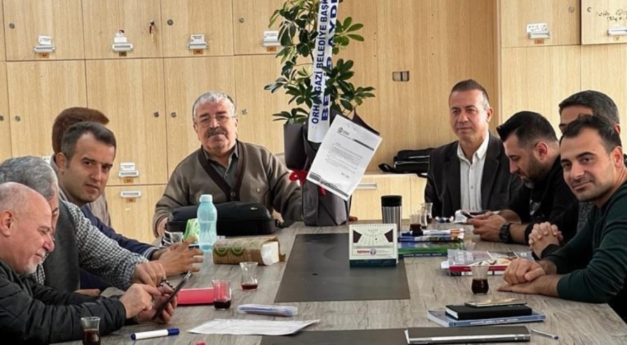 Orhangazi Belediyesi'nden Öğretmenler Günü için Antakya'daki öğretmenlere çiçek