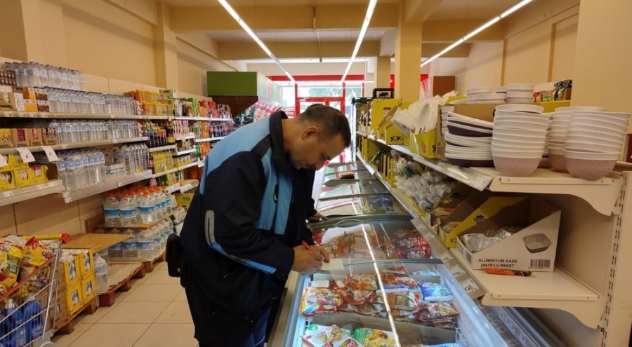 Karacabey'de marketler denetlendi