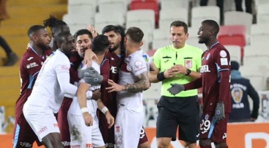 Sivasspor'dan hakem tepkisi!