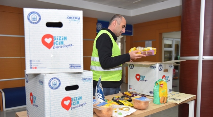 Bursa'da Yıldırımlılara glutensiz gıda kolisi dağıtıldı