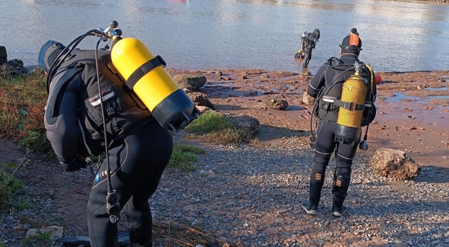 Dicle Nehri'ne atlayan kız kardeşlerden Zelin'i arama çalışmaları sürüyor