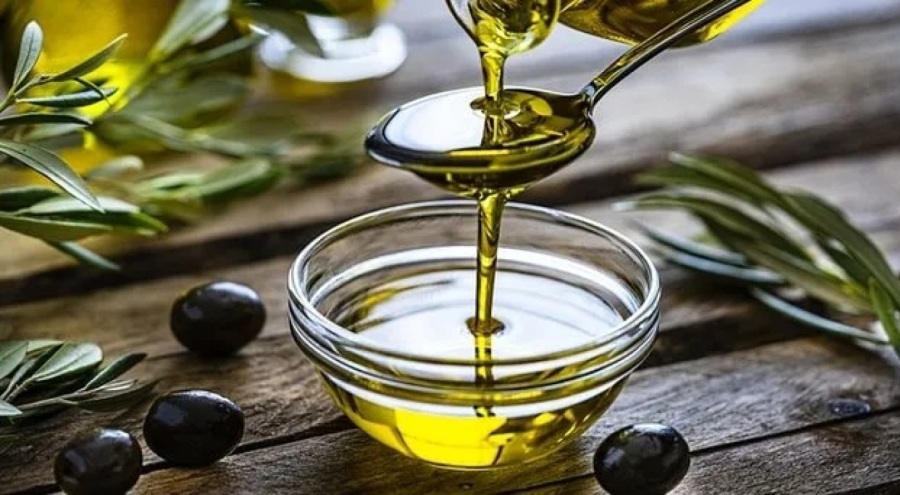 Komşuda zeytinyağı fiyatları katlandı