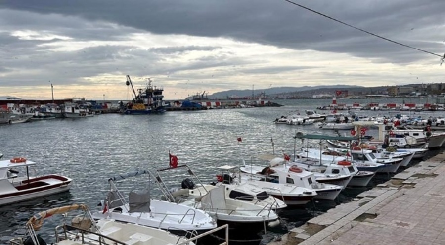 Tekirdağ'da deniz ulaşımına lodos engeli!