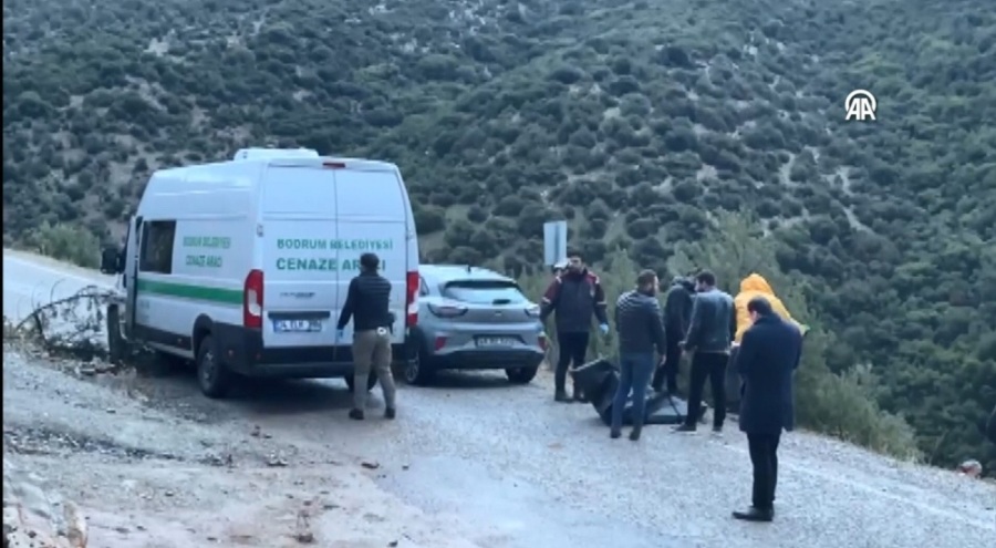 Muğla'da bir kadın ile bir çocuğun cesetleri çarşafa sarılmış halde bulundu