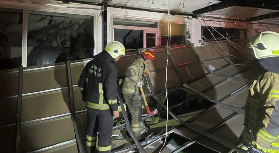 Bursa'da ekipler fırtına mesaisinde 607 olaya müdahale etti