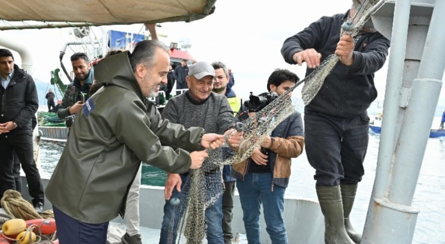 Başkan Aktaş, Bursalı balıkçılarla denize açıldı