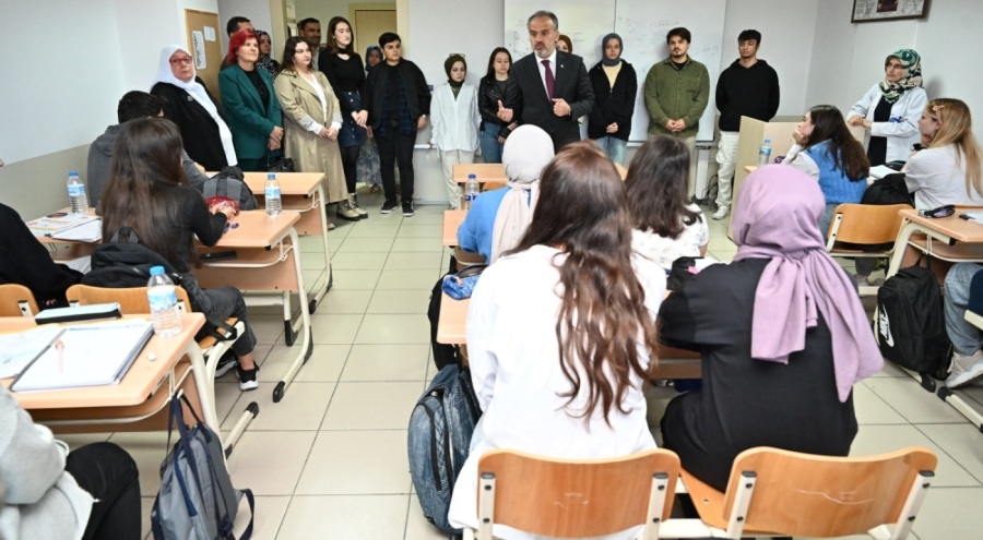 Bursa'da 10 bin öğrencinin bursu hesaplarda!