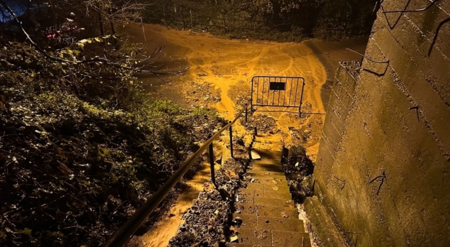 Beykoz'da toprak kayması: 2 bina tahliye edildi