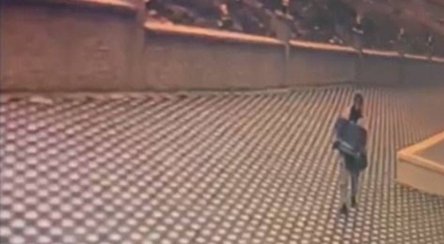 Evdeki çelik kasayı çalıp, kayıplara karıştı!