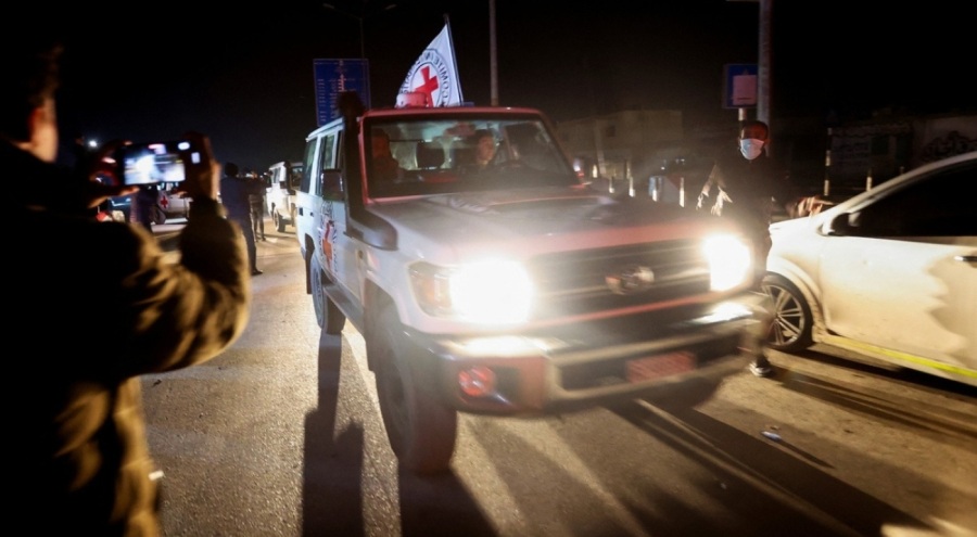 Hamas 6 rehineyi serbest bıraktı