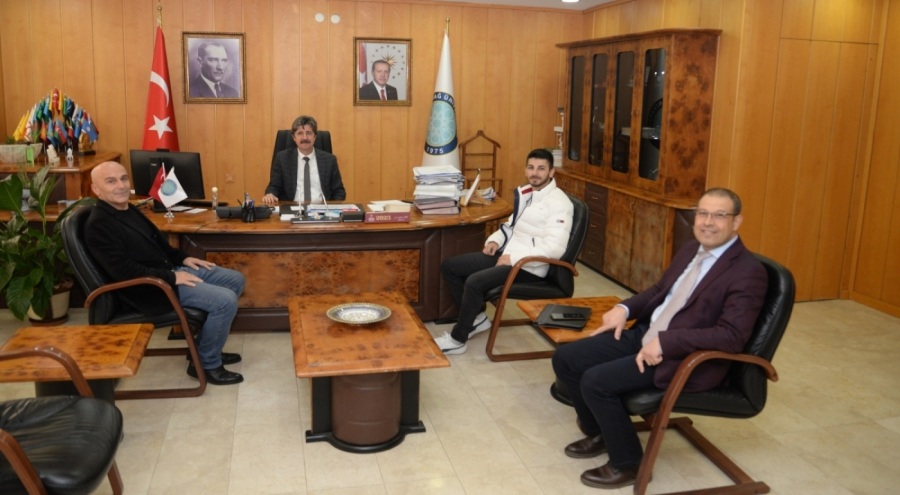 Bursalı sporcu Eray Şamdan, BUÜ Rektörü'nü ziyaret etti