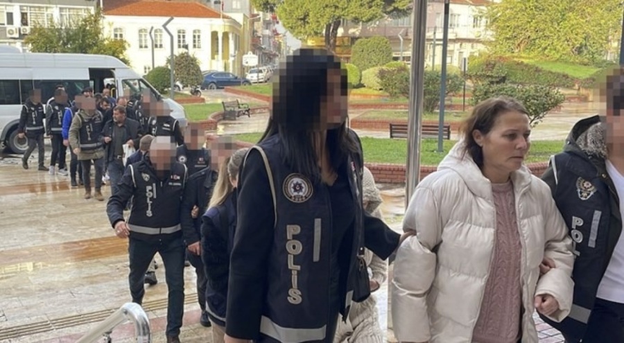 Yaşlı aylığı için sahte rapor hazırlayan çeteye operasyon! Çok sayıda gözaltı