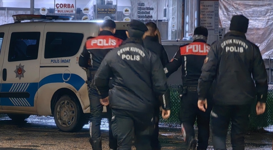Bursa'da polis ekipleri denetimlere devam ediyor