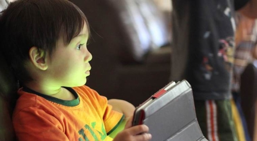 Teknoloji, çocuklarda kilo alımını tetikliyor!