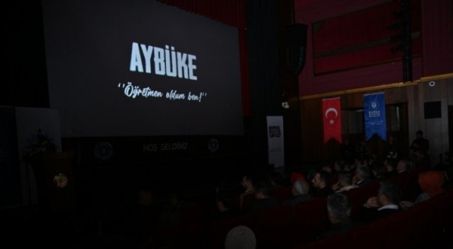 "Aybüke: Öğretmen Oldum Ben" filmi, Bursa'da seyirciyle buluştu
