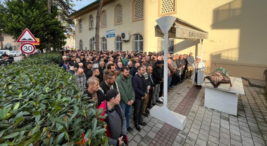 Bursa'da yaya geçidinde servisin çarptığı 21 yaşındaki Esra'ya acı veda