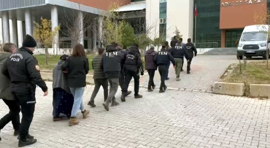 Bitlis merkezli 9 ildeki 'terör' operasyonlarında 46 tutuklama