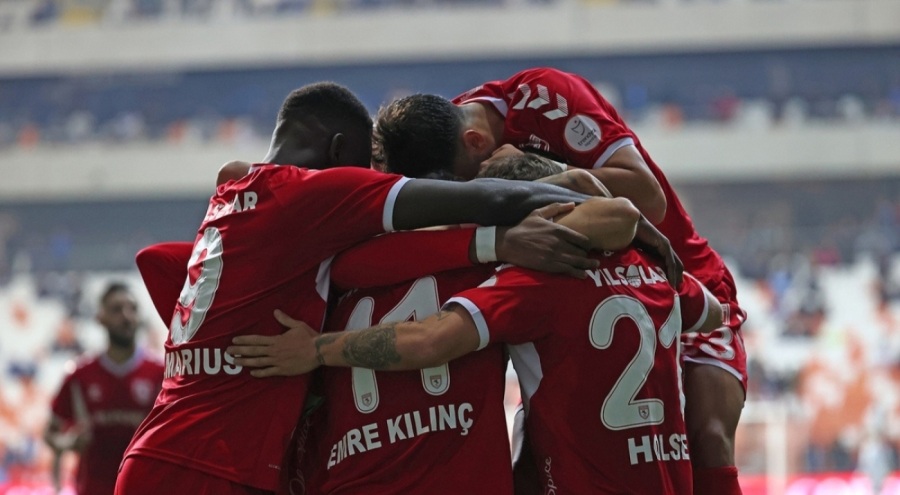 Adana Demirspor evinde Samsunspor'a mağlup oldu