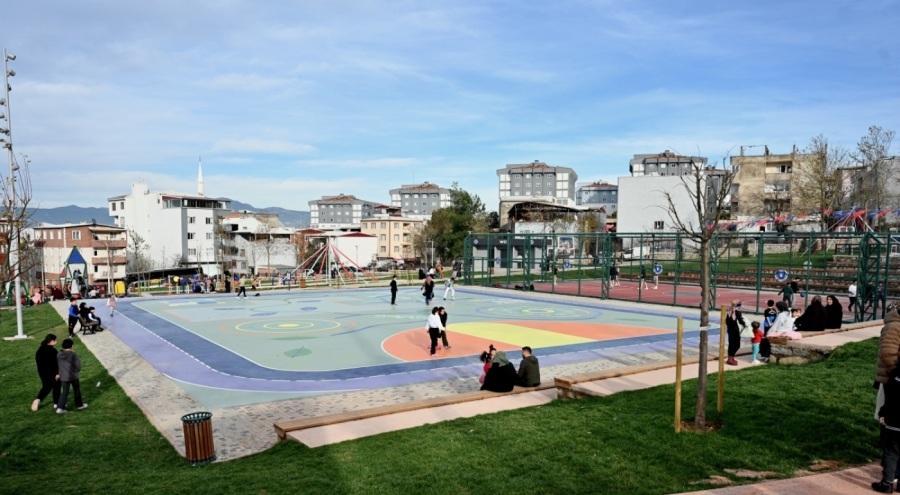 Bursa'da Âşık Veysel Parkı ve Gençlik Merkezi açıldı