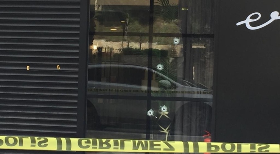 Ece Ronay'ın güzellik merkezi kurşunlandı