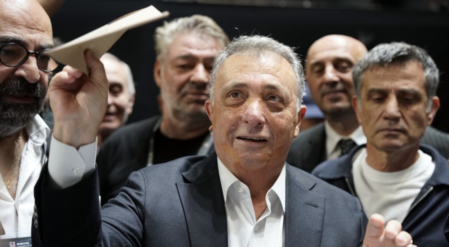 Ahmet Nur Çebi oyunu kullandı