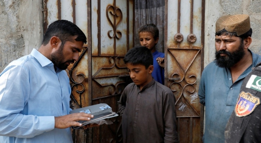 Afganistan duyurdu: Pakistan'dan dönen Afgan sayısı 450 bini geçti