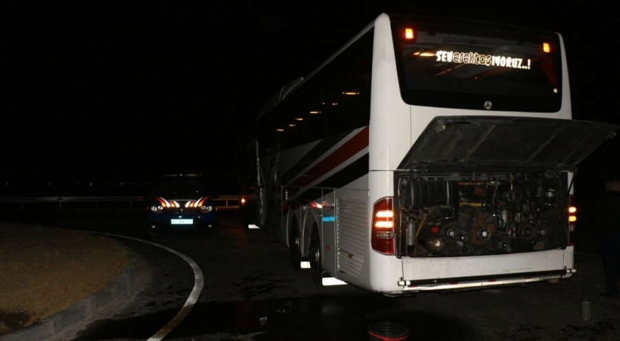 Tokat'ta yolcu otobüsüne tüfekle ateş açıldı