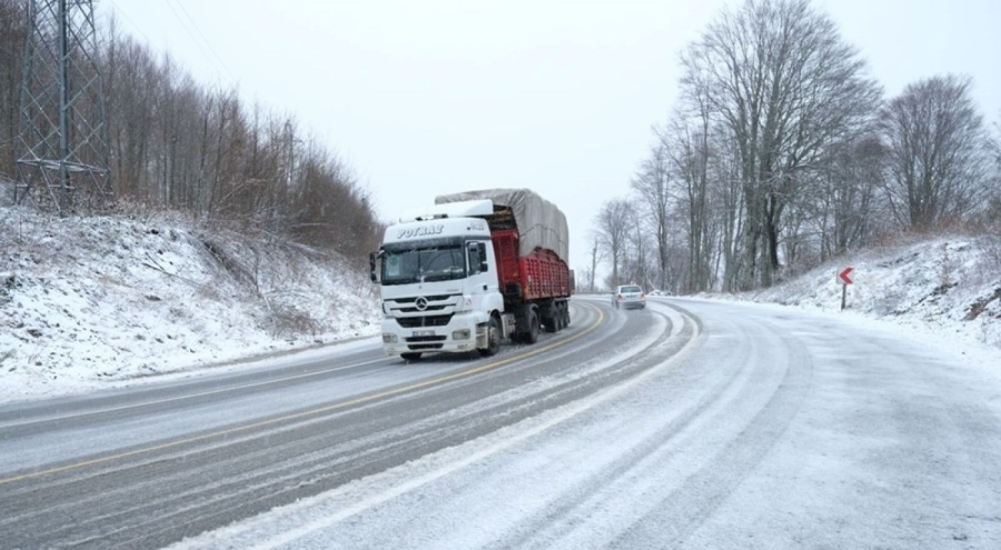 Kırklareli'nin yüksek kesimleri karla kaplandı
