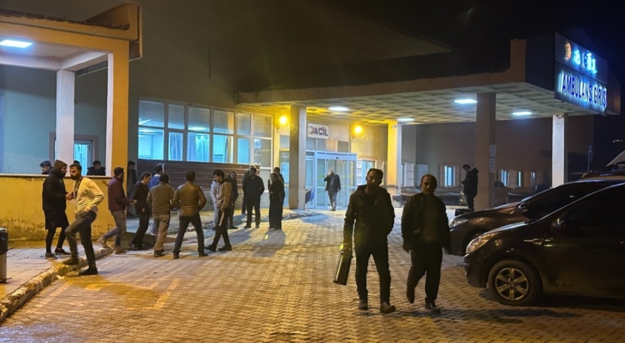 Yüksekova'da okul pansiyonunda yangın: 12 öğrenci hastaneye kaldırıldı