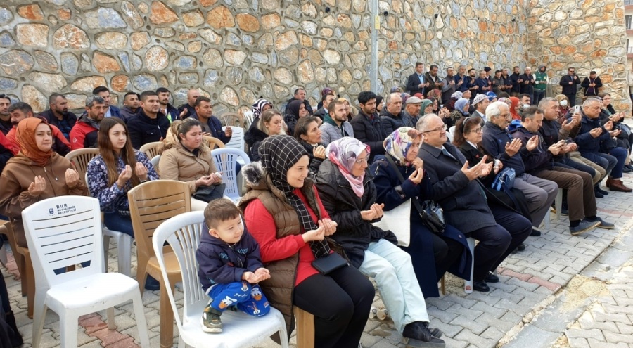 Bursa'da TOKİ konutlarında anahtarlar teslim heyecanı